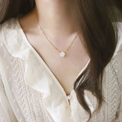 "BLOSSOM GRACE" NECKLACE